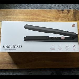1" Straightening & Styling Iron T3 SINGLEPASS